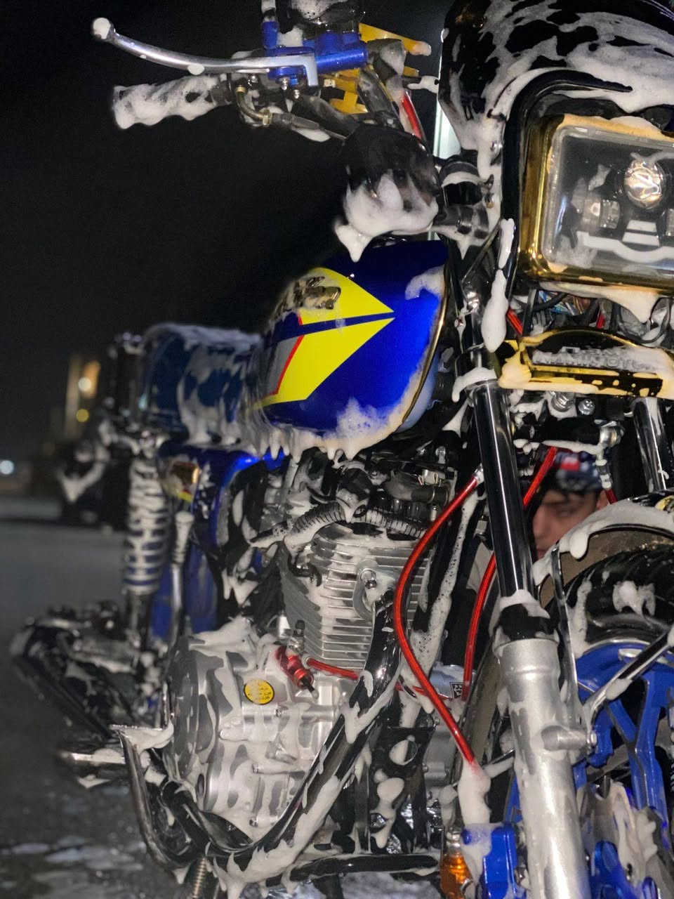 سلام عليكم دراجة نامة برو 5كير دراجة بلادية كلشي ما مفتوح بيهة نكرة سلف هندر بلادي 
صالهة 4تشهر من منزلهة من ربة موديل 2025دراجة شلعة معدل ما توكف 
سعر بواحد 50 وبيهة مجال قليل


**إذا كنت صاحب هذا الإعلان وتريد حذفه لأي سبب، رجاءا أرسل رسالة إلى الدعم الفني**