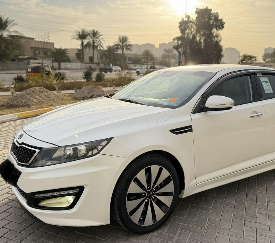 سلام عليكم
كيا اوبتيما 2012 خليجي 

مكفولة كفالة عامة من التبديل والصبغ 

عدى طخه بسيطة جدا بالباب خلف الصدر ورشيتها دزلي رسالة خاص ادزلك الصور مالتها    

فول موصفات عدا الفتحاه 

مكينه 2400 دوش  

رقم أربيل  إنكليزي جديد وهزة جديد 

تريد وكالة تريد تحويل 

مكاني بغداد حي الجهاد 

للأستفسار ومعرفة السعر 

الاتصال  ***********
