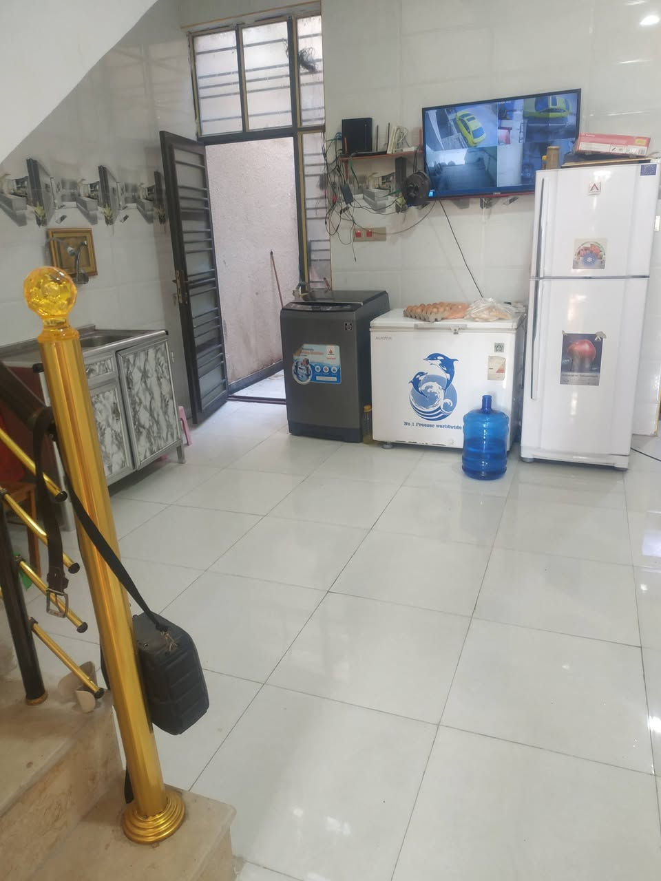 السلام عليكم لدار للبيع لمساحه ١٠٠ متر بناء جديد للاستفسار الاتصال على الرقم التالي*********** العنوان لدار بل فرع ستار لدليمي
