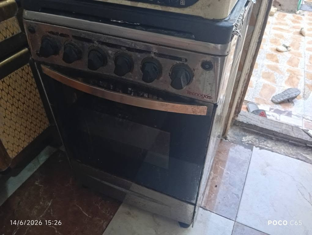 سلام عليكم طباخ وغساله للبيع الطباخ سعره 60الف يشتغل مابيه اي شي فرن وطباخ الغساله سعرها 25 تشتغل بس بيها حوض الغساله من يفتر يطخ يرادلها ترتيب تشتغل غسل وتنشيف وحوضها جبير المكان ابي الخصيب شارع ابو كوصره*********** ابو الخصيب, البصرة
