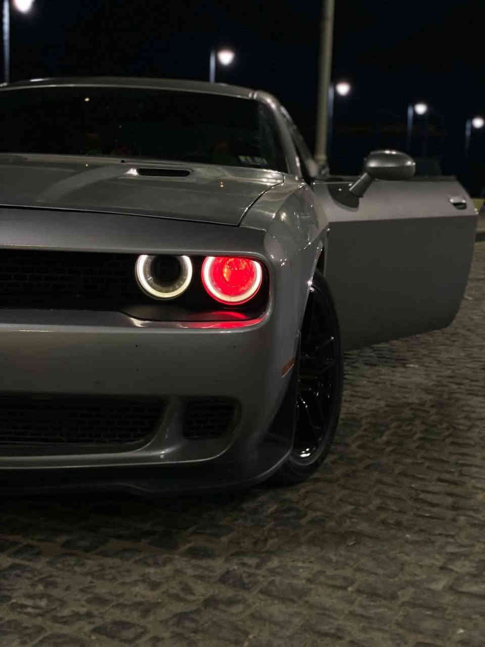 السلام عليكم جالنجر للبيع مديل 2014 بدون اريباك فقط صبغ 3قطع محدث امامي خلفي  
اي كلوب ما مشتغل 
هزه سنويه رقم قبل سبوع استلمت 
سيارته مرتبه ما متعوبه ماشيه قليل 
مكينه 6سلند 3.6 كفاله مكينه كير 
باقي التفاصيل من تتفظل تشوفه 
سعر البيع 130وبيه مجال 
الاستفسار  الاتصال ***********
