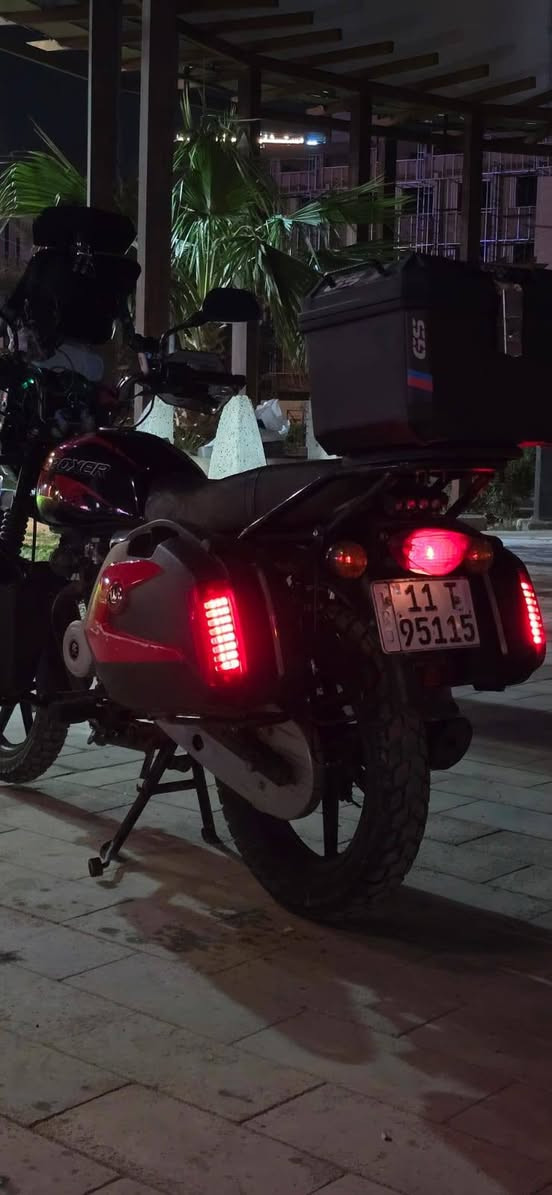 سلام عليكم بوكسر موديل ٢٣  نازل بل ٢٤  مرقم بغداد تحويل ثاني يوم بيه اضافات شوفت عينك دراجه برغي ممفتوح بيه مكاني  ساحت واثق رقم ***********
