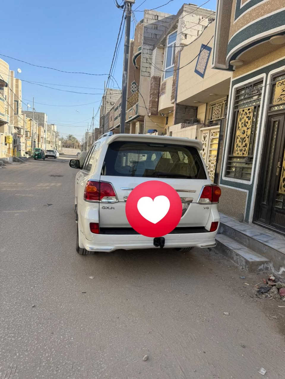 لاندكروز GXRموديل 2014رقم بغداد مميز انگليزي الجديد
سيارة جداً نضيفة من مكينه كير حداديه تخم تاير كله نضيف داخلها بيجي 
فتحه سقف سلايت 
بصمه تشغيل بصمه ابواب 
شاشه تاب كبيرة كامرة دوارة 
مري شفط وقلاب عند الرجوع
لايت زينون بلاجكتور زينون بلادي
يدات ابواب نيكل طفاية بلادية جهة الصدر 
السعر 365 وبيها مجال جداً بسيط 
السعرجداً مناسب بالنسبة المديلها ونضافتها 
 مكان السياره ذي قار الناصرية
هاتف *********** 
اتصال وبي كل البرامج
