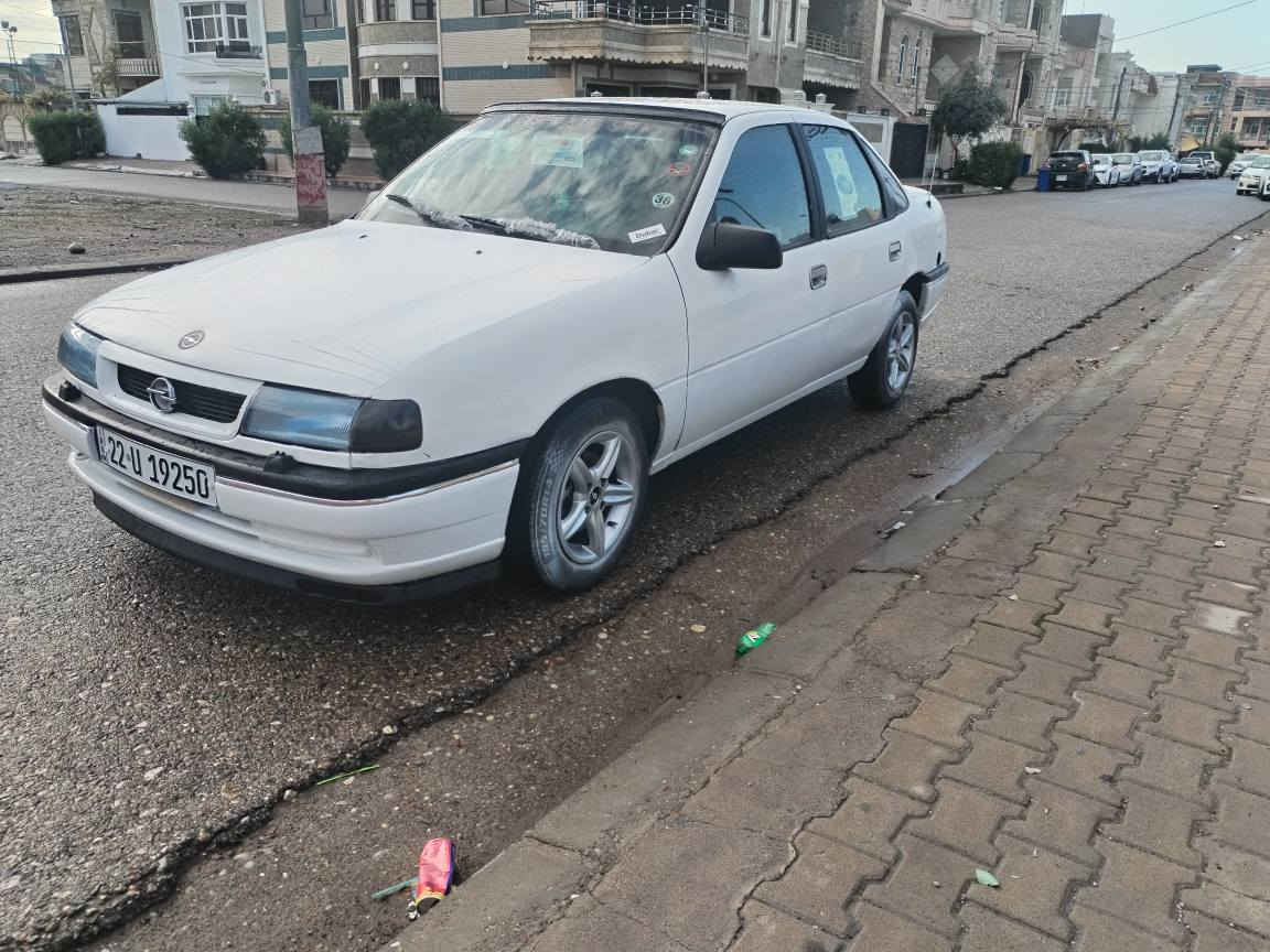 فيكترا مؤديل 1995 گئر عادي مه كينه 18 گئرو مه كينه به شه رت. زينكه و سه نه وي نويه تاكو2030 هه زه و فه حسي نويه توندو توله جوار تايه ي نوي له بنه كه رمي و كاره بايي هه موو ي مه زبوته يه كسه ر به ناوي خويتي ده كه ي
شوين. هه ولير
سعري 44 وه رقه مامله
*********** أربيل, العراق
