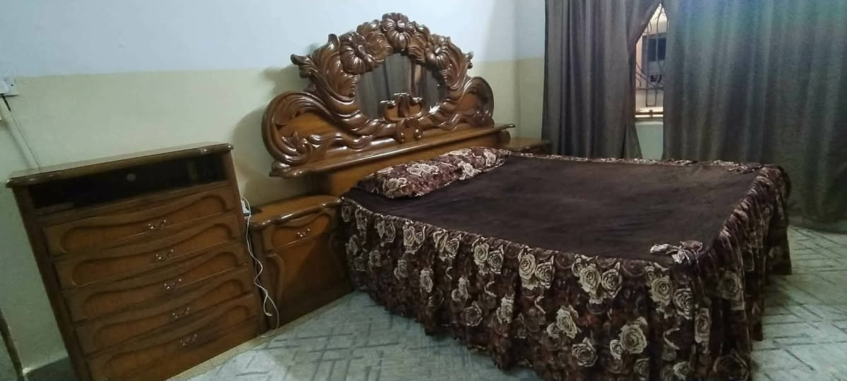 غرفة اخشاب حيل نظيفة للبيع السعر مليون 
رقم ***********
العنوان الموصل حي عدن
