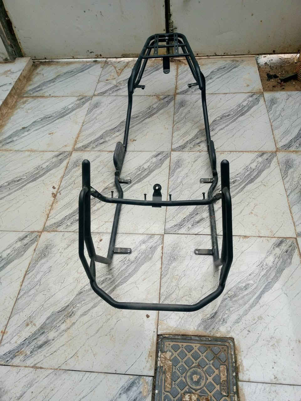 السلام عليكم للبيع
درع ماطور شحن
جديد مستعمل شيء قليل
 درع كامل السعر خاص

 تواصل على هاي الارقام
***********
