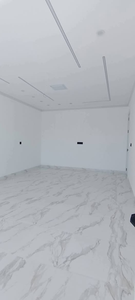 📢خانوی تابلۆی نوێ بۆفرۆشتن 
📏ڕوبەر :180مەتر
♦️خانوی فول مواسەفات مۆدێرن
♦️پەنجەرەی ئەلەمنیۆم،دەرگای تەختەی تورکی 
✅پێک هاتووەلە
🔹ژووری مێوان
🔹دوو ژوور نوستن
🔹هۆڵ
🔹مەتبەخ+مساعد مەتبەخ
🔹مشتەمەلات
🔻بۆزانینی نرخ زانیاری زیاتر پەیوەندی بکەن بە عقارات شێروانە
☎️📞 ***********زانیار
