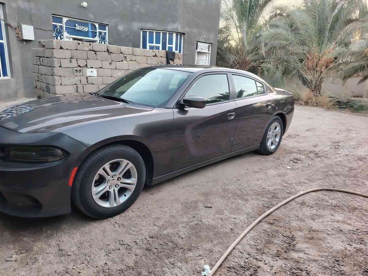 السلام عليكم جارجر موديل ٢١ رقم بغداد بسمي مواصفات حلوه كراسي جلد فتحه تشغيل عن بعد كراسي اماميه تبريد وبيه هواي مواصفات بعد ضرره جاملغ وبنيد مامعوره السياره ماشيه ١٠٠ فقط سعر المطلوب ٢٢٠ وبيه مجال بصيط اخوان عل تعليقات مارد رقم التلفون *********** مكان السياره السماوه
