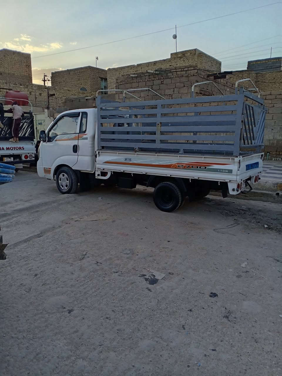 اسلام علیکم کیه مودیل 2016 رقم واسط سیاره مکفواله کفاله عام تخم تایر هزه جديده رقم نکلیزي مکانه ذیقار قلعه سکر سیاره بسمی تحویل ثانی یوم  السعر 106 رقم الهاتف ***********
