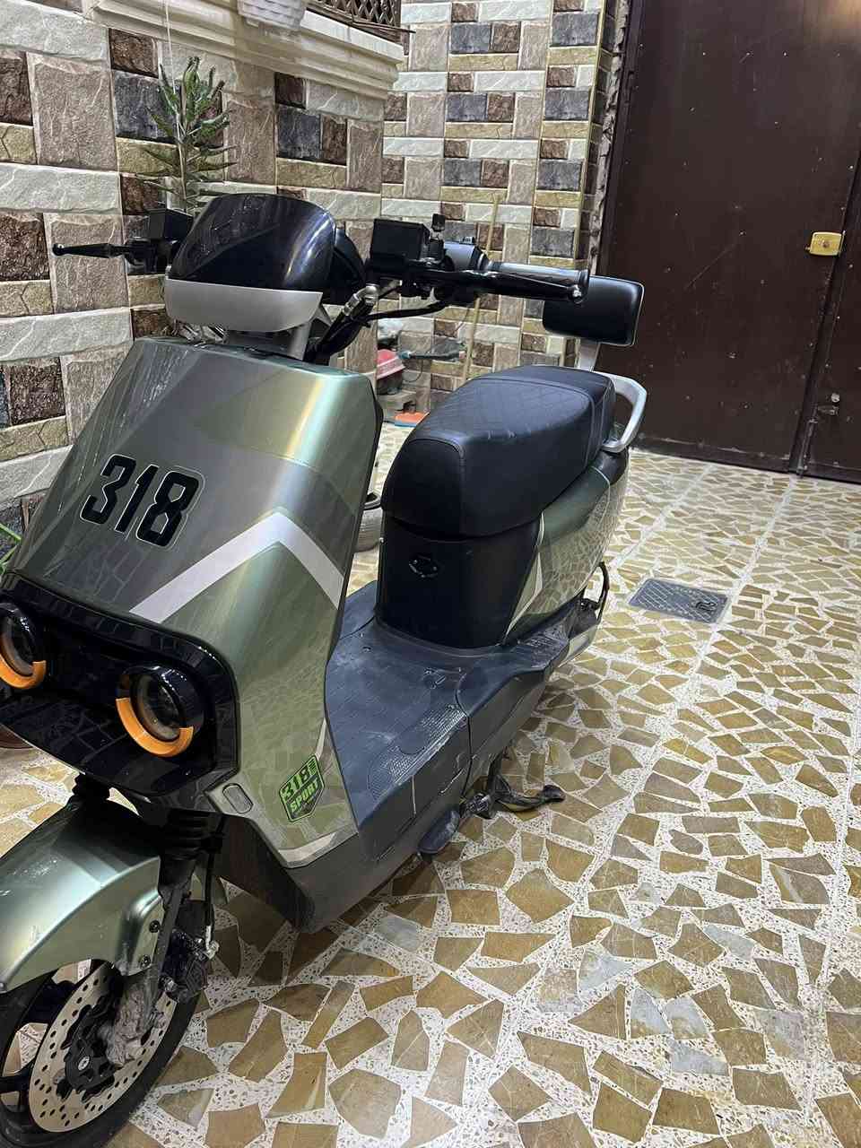 السلام عليكم عندي هذا الماطور 318 غني عن التعريف ماطور نضيف كما موضح بل فيديو الماطور بطاريات شرط عقل ملف شرط نضافه 💯السعر 600 وبيها مجال للشراي يجي خاص ويدلل مكاني موصل حي التحرير قرب مسبح لأبراج رقمي ***********@مفتوح خاص ملاحظة الماطور ابدل بيه بطاريتين بس كلو شرط وين ما تريد افحص شرط يقرون 10ونص
