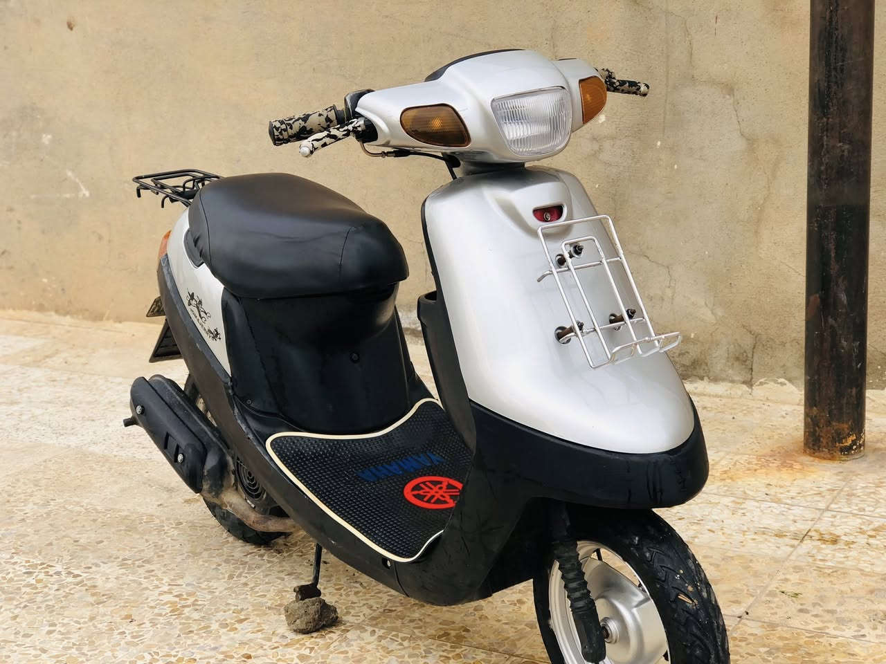 لون رصاصي مكينه مو مفتوحه فقط قبق هندر اشاير شغاله لايت كدام اصطاب لايت سلف يعوزو باتري الماطور بل حقيقه ارتب من الصور *********** واتساب فقط 325
