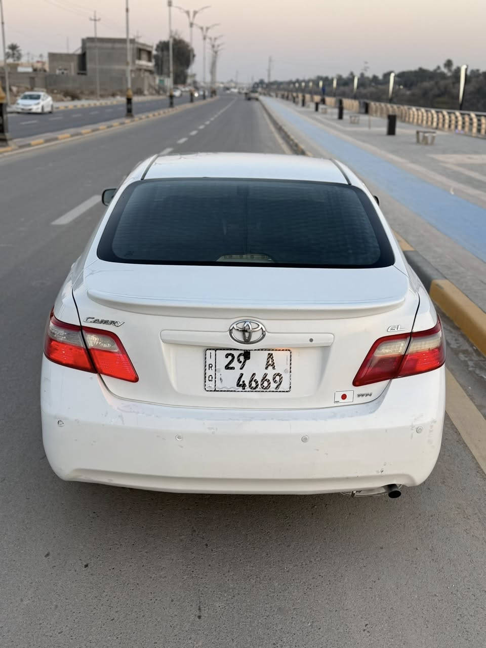 سلام عليكم اخوان🤍
كامري فئهGLأ  2008 كفاله عامه شرط السونار 
رقم واسط انكليزي (باسمي) سنويه لغايه 2027 هزه ورقم وسنويه جديد تحويل مباشر ماشيه 180 km مكينه وكير مكفولات لا تنقيص ولا بخار شرط حداديه امامي خلفي كارتون كله جديد تخم تاير جديد دواخل جدا نضيفه منضومه لايت زنون تبريد ثلج تدفئه شغاله السياره عليه ادامه كامله من كلشي 
العنوان واسط 
السعر 112 وبيه مجال 
رقم الهاتف ***********
