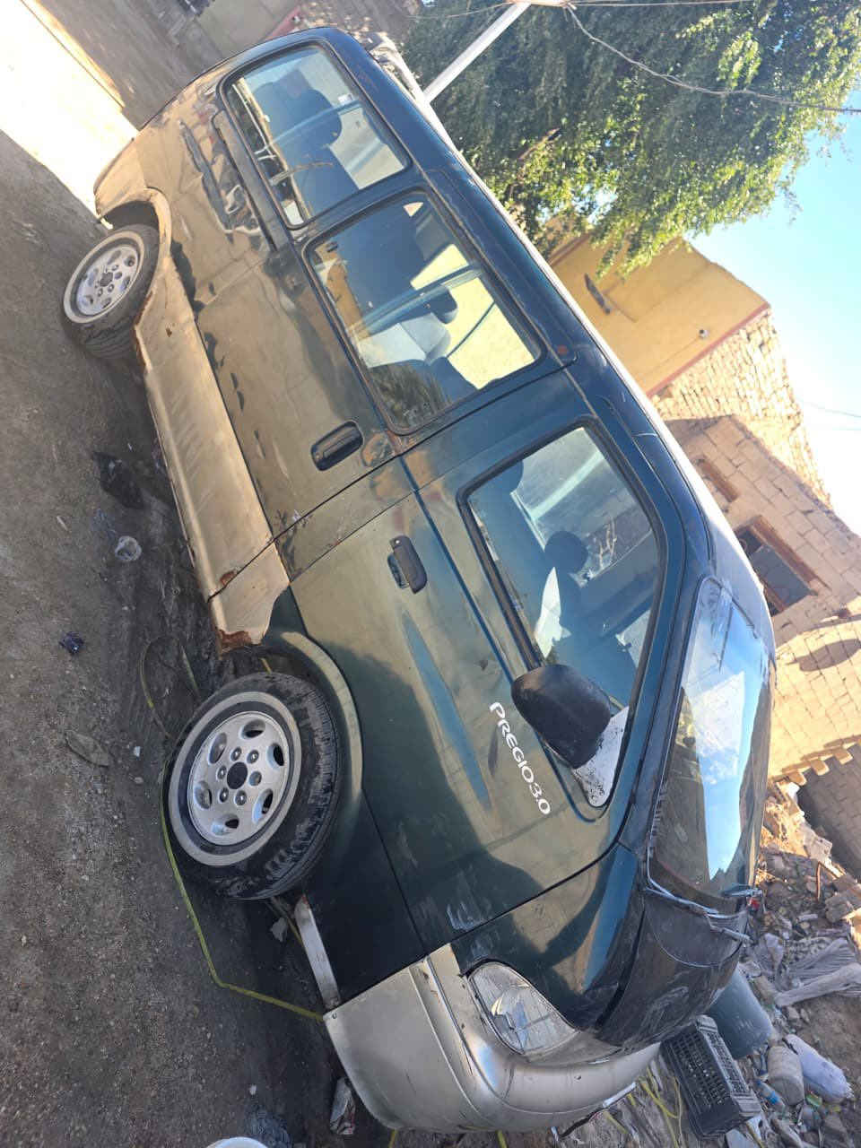 (مكلف بنشر الشراي يتصل بدون خاص وتعليق رجأً)للبيع كيابريجو سياره نضيفه بلاديه شواصي محرك كيرحسب  قول راعيه موديل٩٧تحويل مباشر***********السعر٥٠ وبيه مجال الشراي يتصل
