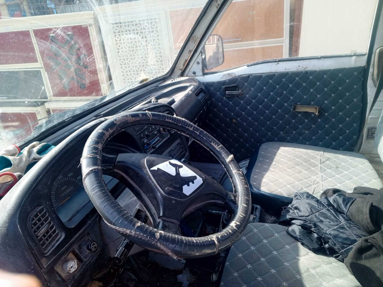 فاو للبيع مكفولة من كير و محرك شرك بلاديه مكان تكريت نهايت شارع الحتفالات رقم الهاتف ***********
