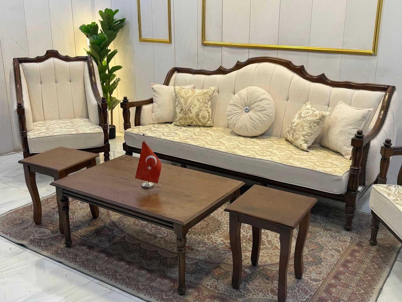 مع ديلينا خلي ترتيب صالتك علينا😍
ارقى وافخم الاطخم التركية 👌🤩مختاره بعنايه ودقه مصنوعه من اجود انواع الخشب 🪵🪵الزان الاصلي وليس المقلد😎😏 
ملاحظه ((تحت كل صوره سعره موديل))
 حفر زان يدوي فخم جداً😍 )🪑🪑
خشب تركي زان اصلي 🪵 
قماش درجة اولى ارقى انواع الاقمشه ✨✨
10مقاعد (قنفتين+4كراسي)
مع  طبله كبيره وطبلتين مربعات  ..
للحجز والاستفسار مراسلة الصفحه او الرقم 📞📞
0773 429 3400
العنوان

بغداد طريق بعقوبه الجديد بعد سيطرة الراشديه مقابيل مقابل منطقه كصيرين  او حسينيه الكصيرين ام القبب الذهبيه عالشارع العام المؤدي الى ديالى وكركوك

متواجدون كل ايام الاسبوع من ال9 صباحاً الى 6مغرب
