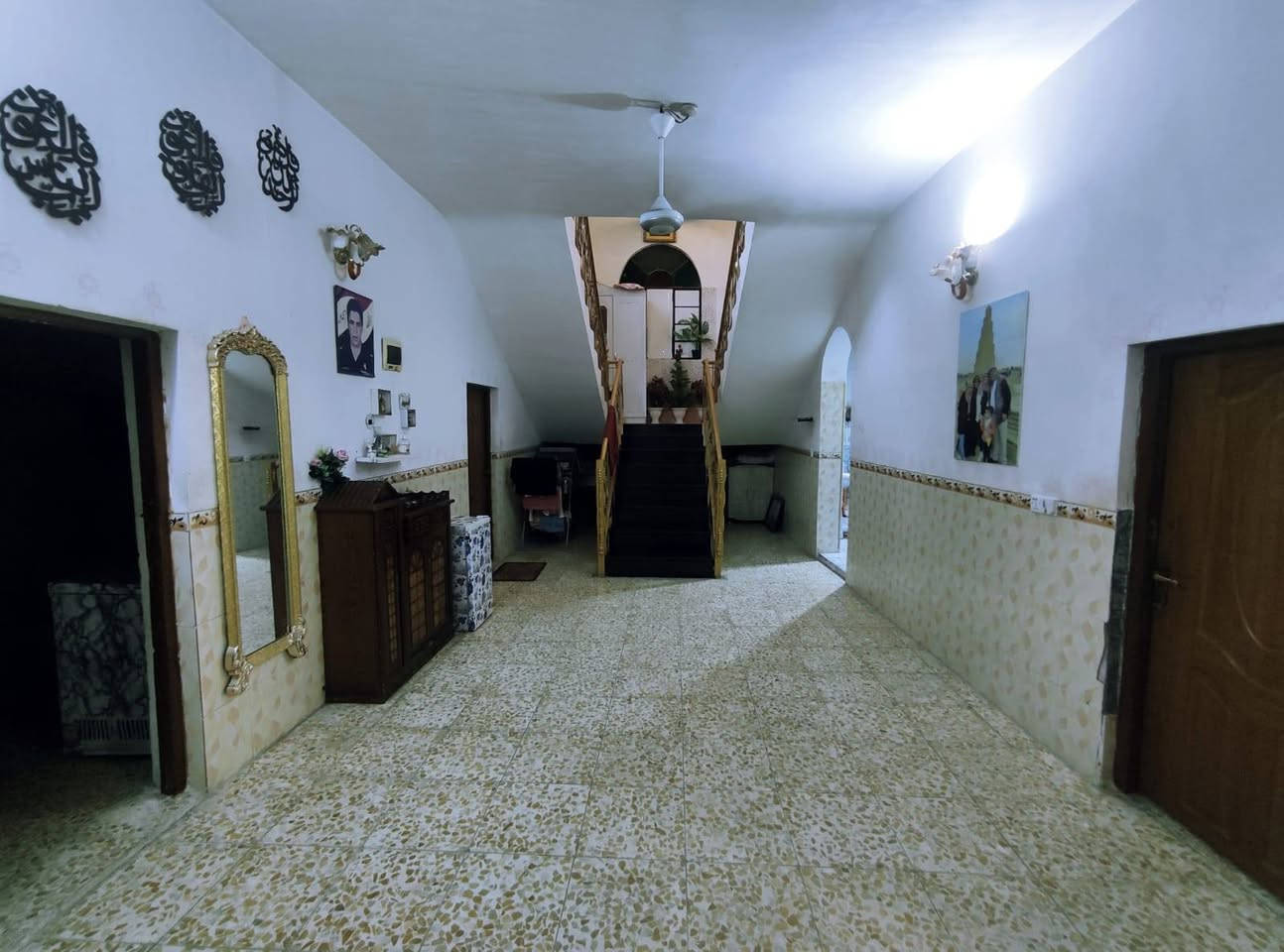 دار للبيع
دار للبيع
بيت طابو زراعي مساحة القطعة 450 متر
مساحة البناء 250 متر تقريبا
يحتوي على صاله كبيرة واستقبال ومطبخ وثلاث غرف نوم
الموقع شارع سيد جاسم مجاور دور سيد فارس
السعر والتواصل على الرقم
***********
بيت ابو مصطفى الساعدي
