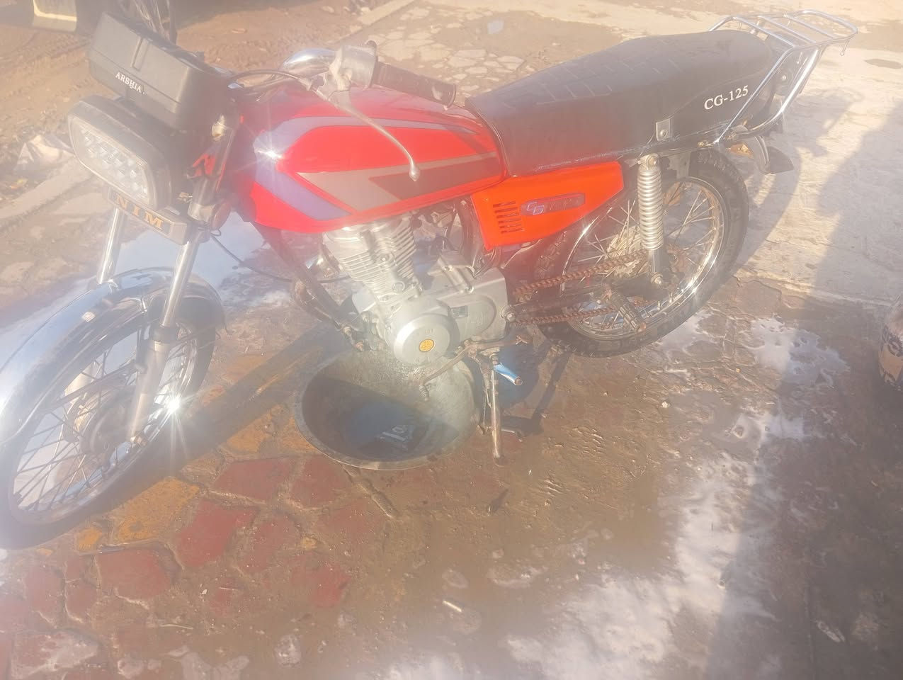 سلام عليكم دراجه للبيع 22مكان الغراف ***********
