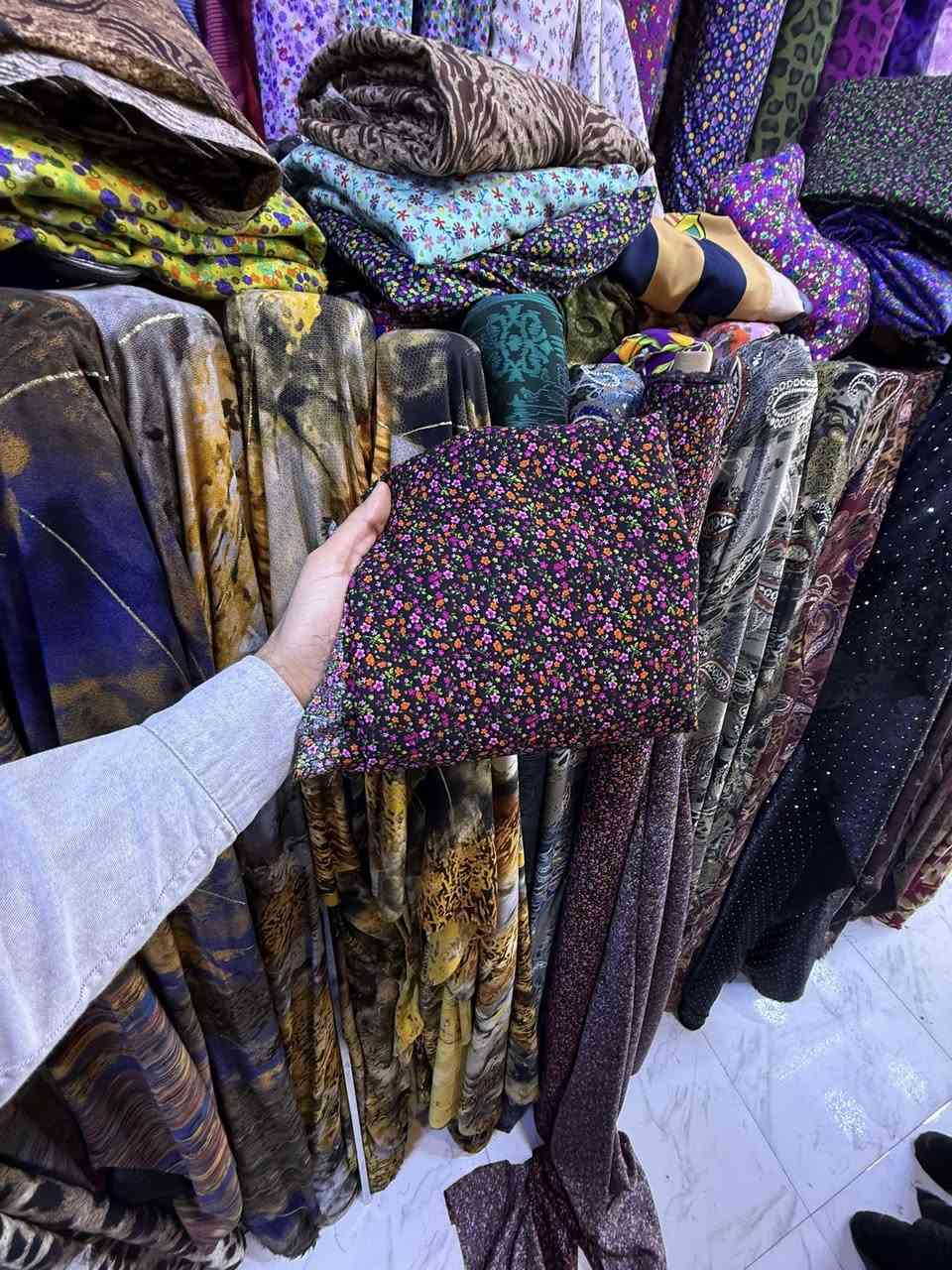 كشمير إيطالي آخر قطع سعر القطعه 5 مترين ونص آخر قطع


**إذا كنت صاحب هذا الإعلان وتريد حذفه لأي سبب، رجاءا أرسل رسالة إلى الدعم الفني**