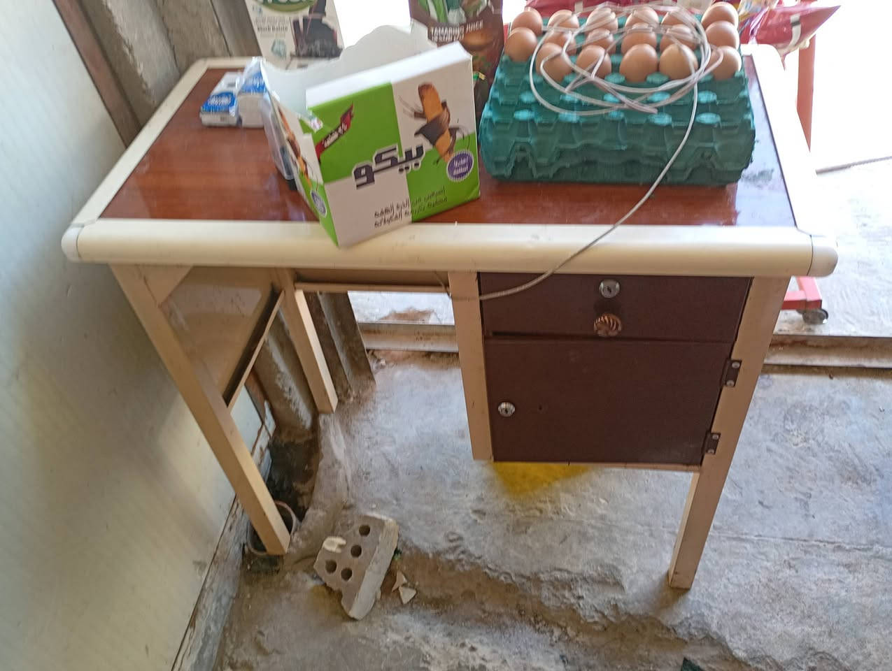 السلام عليكم هاي اغراض كلها للبيع من عدا مواد غذائيه عنوان بغداد مدينه الصدر ***********
