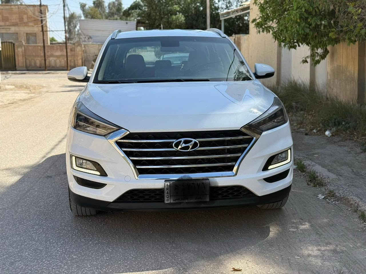 سلام عليكم توسان موديل 2020 خليجي شركه الكاصد خمس عدسات 
محرك 2000 دوش مكفول كشنات ثنين كهرباء شاحن وائر ليس  
سياره ماشيه 87 
كشنات جلد رقم بغداد نكليزي 
سياره جاهزه من كلشي السعر 207 وبيه مجال 
 
 
***********
