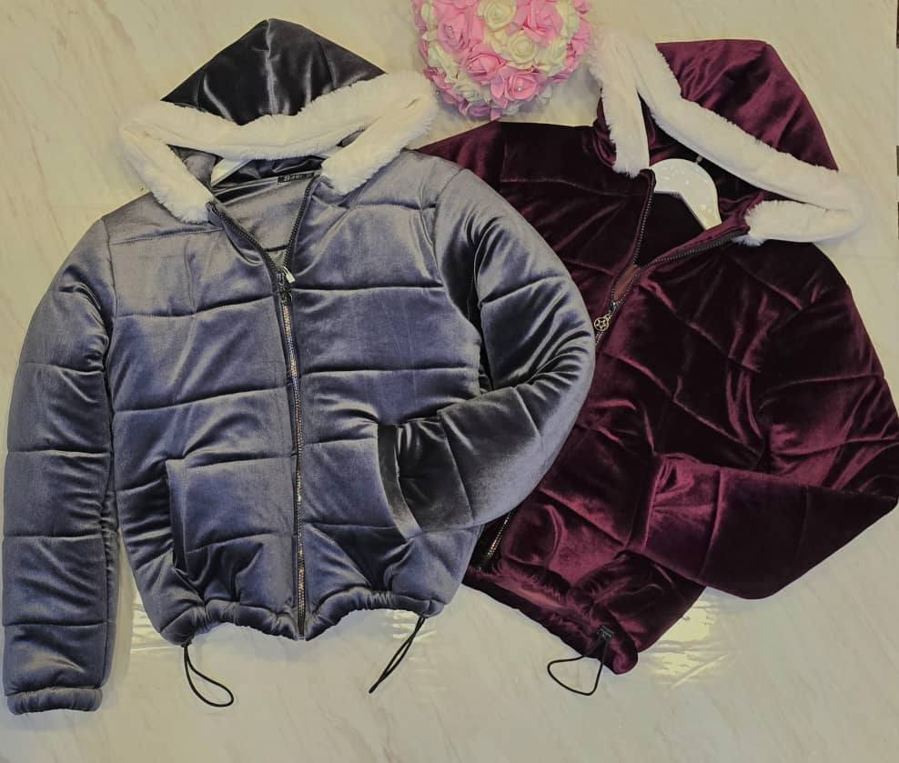 جديدنا 
جاكيت قصير مخمل استكس 
مبطن ديكرون ٢سم 
فري سايز
من 38 ل 42
عليكون ٢٧٥


**إذا كنت صاحب هذا الإعلان وتريد حذفه لأي سبب، رجاءا أرسل رسالة إلى الدعم الفني**