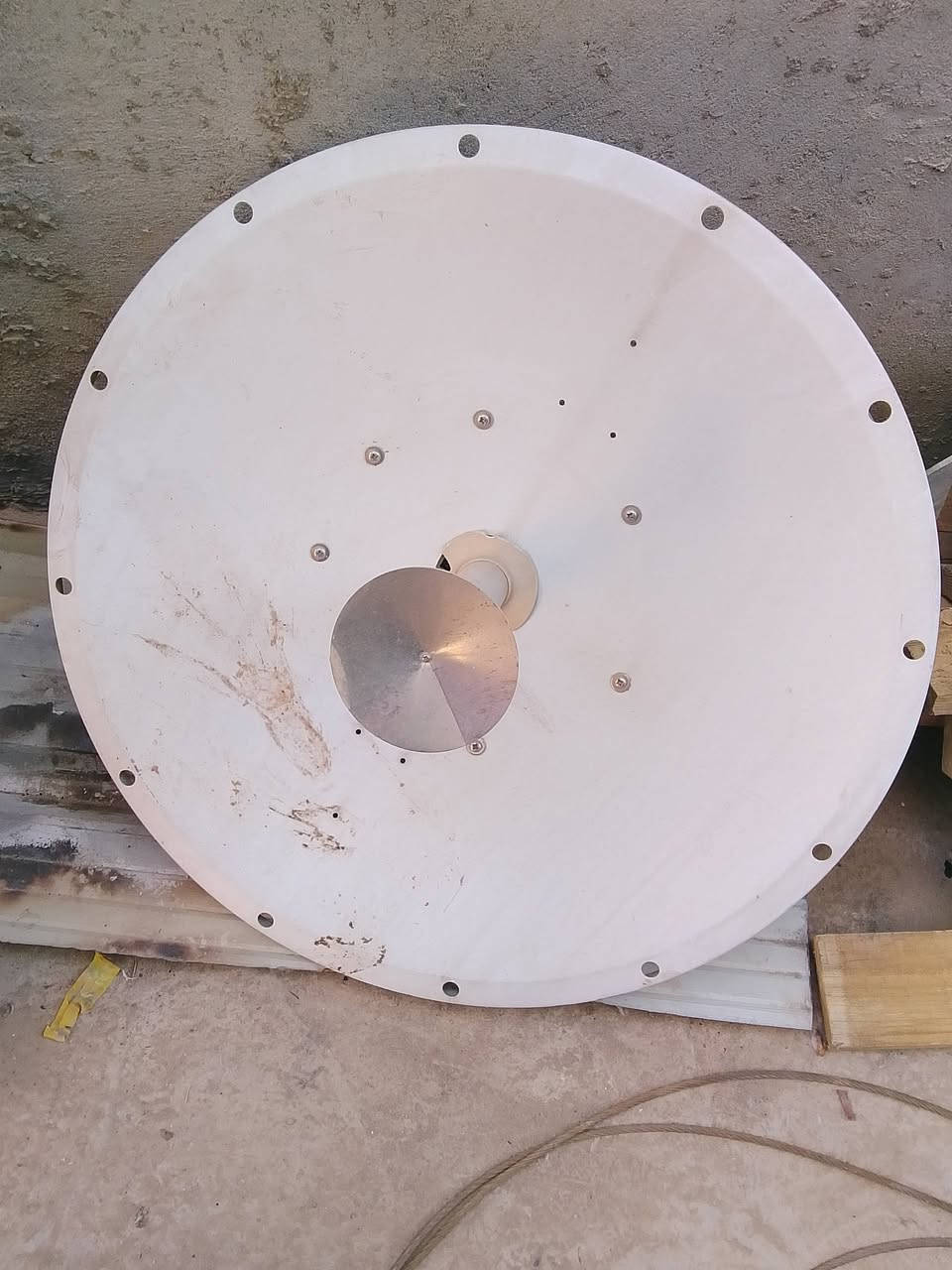 السلام عليكم 
***********.   ***********
برج انترنت للبيع يحتوي على 📢📢 
سكترات عدد 3يوبي ان تي زاويه 120
دشات عدد2 عاكسه هاب سيسكو حديد 18متر جي 35اسلاك وفراكات وقفايص وبراغي 👍 
البرج نضيف اجهزه نضيفه شغاله درجه اولى ومضمونه استعمال قليل 😉 
يوجد كادر نصب وتوصيل جميع المحافضات 🛻🛻
