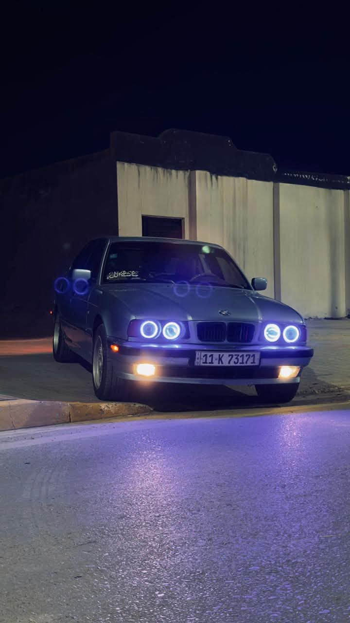 سياره bmw 525 1989 سته سلندر منضومه غاز
كير عادي ومحرك شرط
تبريد وي سويج 
كشنات كهرباء
تجوات راس كهرباء 
صبغ عام فقط 
بدون ضربه 
موديل 1889
كزوز رياضي 
شاشه وكامره
سعر (55) وبيه مجال
للاتصال او واتساب( ***********)
