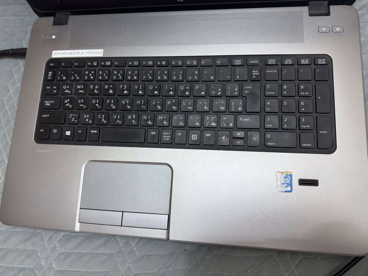 💻 لابتوب HP شاشة 17 إنج للبيع – مناسب للطلاب والبرامج الهندسية  

📌 المواصفات:  
- المعالج: Intel Core i3 (جيل رابع)  
- الرام: 8GB  
- الهارد: HDD  
- كارت شاشة: AMD Radeon HD 8750M + Intel HD 4600  
- الشاشة: 17 إنج (كبيرة ومريحة للعمل)  

🛠️ يشتغل عليه برامج هندسية بدون مشاكل مثل:  
- AutoCAD  
- SketchUp  

🎮 يشغل ألعاب مثل:  
GTA V, PES, FIFA, Valorant (إعدادات مناسبة)  

📍 الجهاز نظيف وشغال تمام، جاهز للاستخدام  

💰 السعر: 250,000 حلة, بابل


**إذا كنت صاحب هذا الإعلان وتريد حذفه لأي سبب، رجاءا أرسل رسالة إلى الدعم الفني**