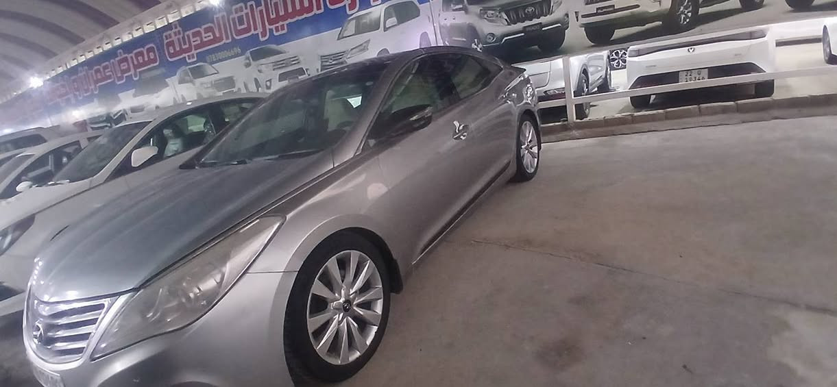 سلام عليكم  ازيره كفاله عامه فول بصمه 2012 حداديه مكينه وكيري وتخم تاير جديد ثاني يوم تحويل سنويه ال30  ال سعر125 وبيه مجال***********
