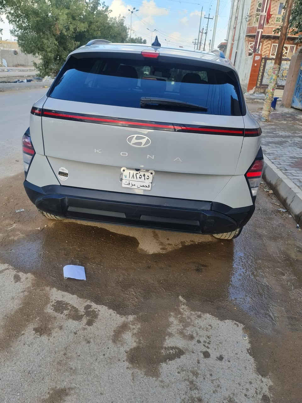 كونا ٢٤ وارد أمريكي بدون صبغ ولا تبديل طختها بالويل الخلفي عكس السايق وعلى اثرها طك ايرباك البرده اليمنه. رقم واسط محجوزه سنتين ع مؤؤسة الشهداء ..السعر ١٨٠ وقابل للتفاوض. 
مواصفات فول عدا الفتحه. للاستفسار اكثر ***********
او خاص
