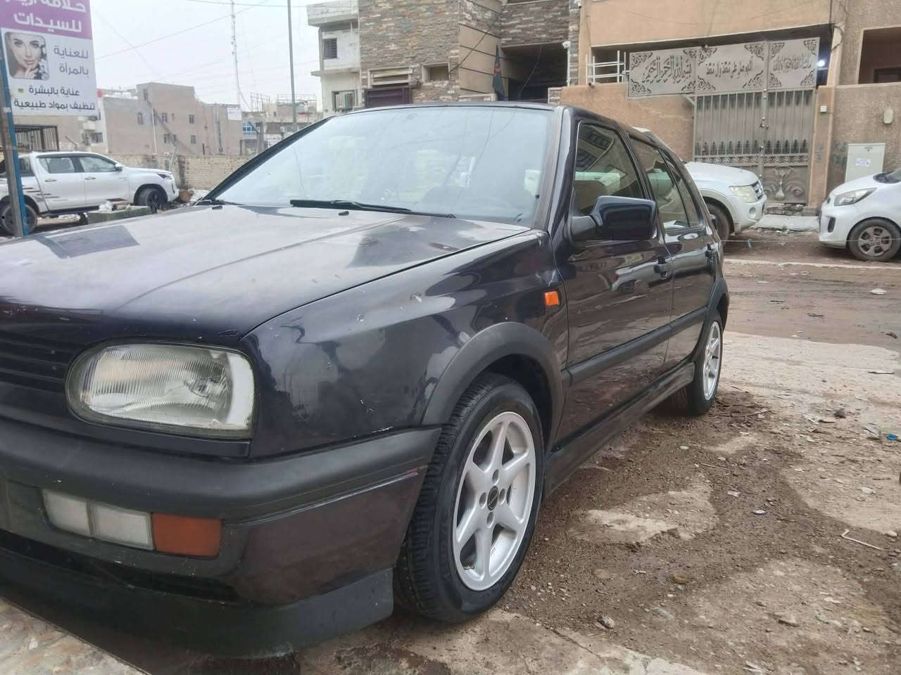 السلام عليكم كولف موديل 1993 كير ومكينه جديد
حداديه امامي خلفي جديد تخم تاير ويل كب جديد 
تبريد شغال الكهربائيات كلها شغاله مصبوغه عام بدون ضربه السياره جاهزه من جميع النواحه مابيها اي نقص مكاني الغدير الشارع المقابل فالح ابو العمبه 
السعر 43 وبيها مجال بسيط ***********
