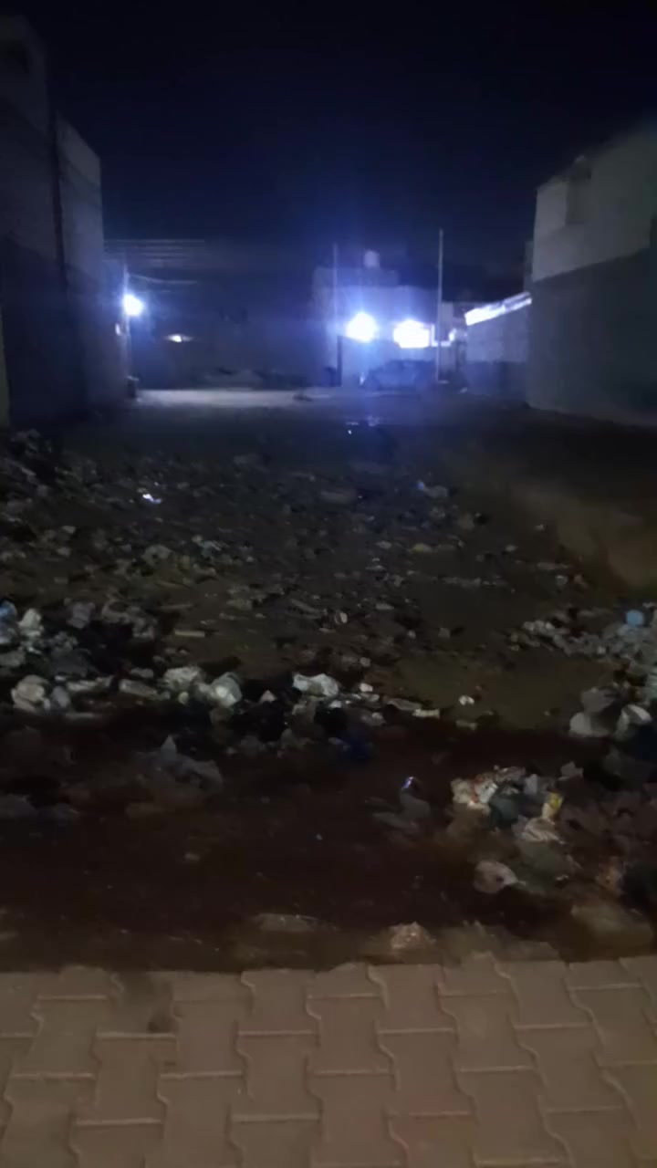 قطعه ارض للبيع طابو صرف بغداد جسر ديالى شارع محمد الجوادع المساحه ١٠٠ كلشي واضح بل تصوير ***********
