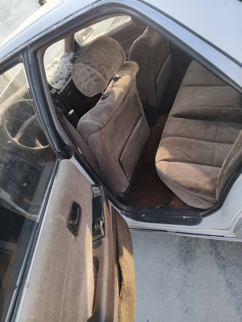 مارك 92 محرك 2500كير محرك تبريد كله تمام سياره جاهز عداد الكتروني رقم انبار تحويل مباشر تحويل مباشر
سياره بلادي بدون صبغ رقم انبار سنويه لل28مكان السياره الانبار كرمه كناطر سعر 33بيه مجال للطيبين 
رقم***********
