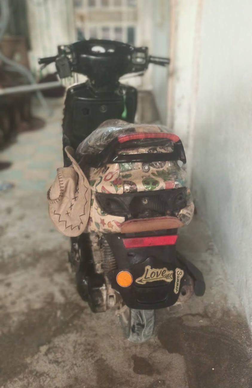 السلام عليكم فراشه للبيع بيهه نقوصات بس شغاله
المشاكل ماينزل بانزين للفتر اله تسحب 
مكسور برغي الصالنصه يم الكعكه
وبس 
السعر 160 قفل واذا مكانك بعيد انطيني 150 واذا ماتشتري لادوخني فدوه 
***********
