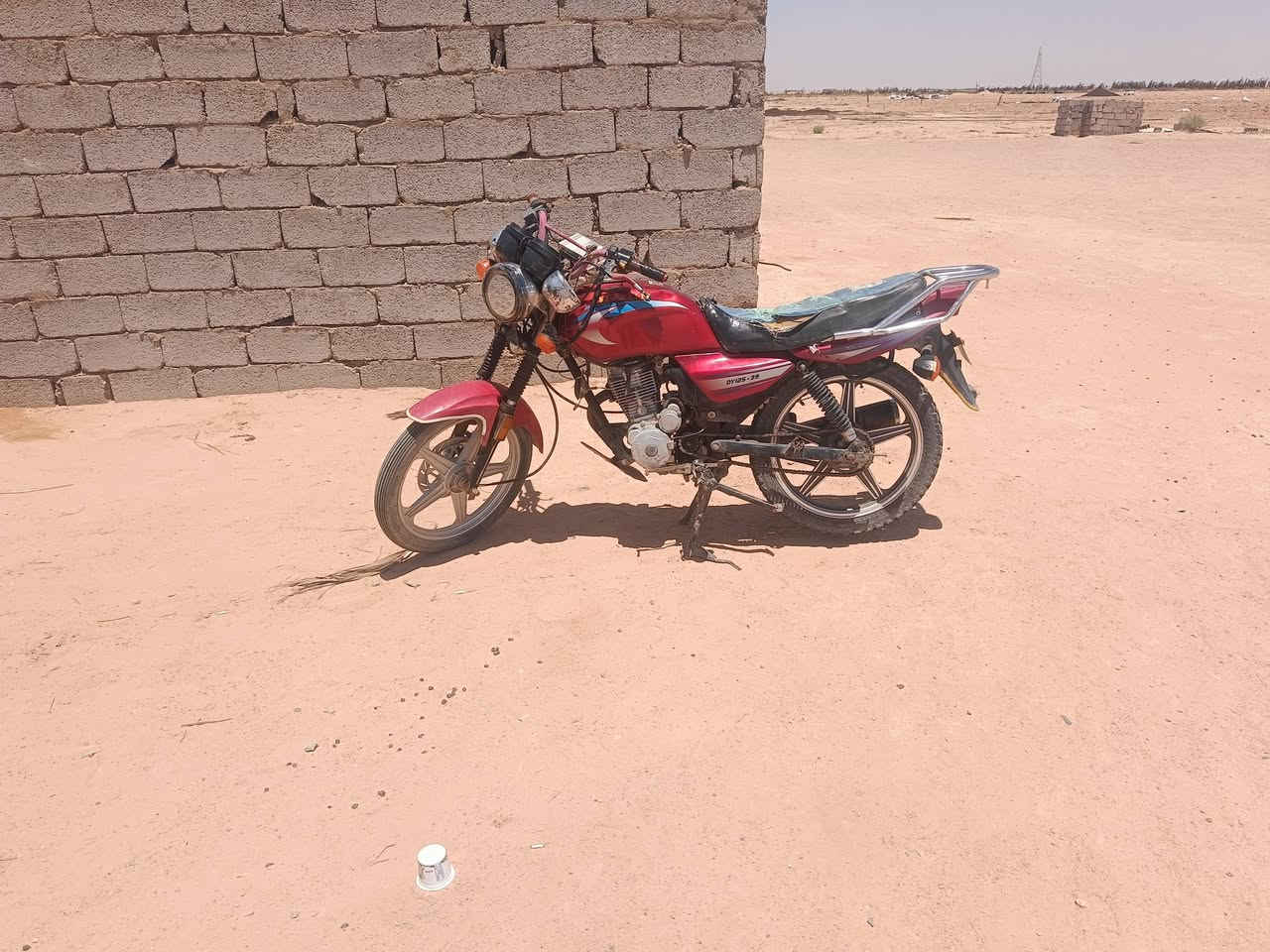 سلام عليكم دايون عضم وراق صولي لبيع دراجه كلهه شقاله سعر 500وبيه مجال طريق كربلاء نجف عمود500ستفسار ***********

