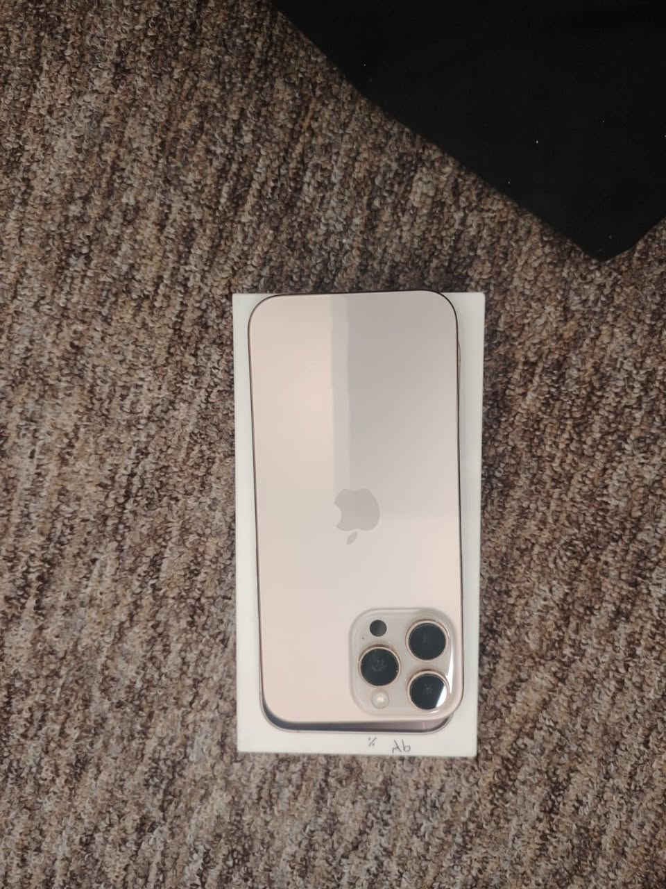 آيفون 16 بره ماكس نضيف
البطاريه 94 الجهاز مكفول من الشخط 
بعده بل ضمان التواصل ***********
