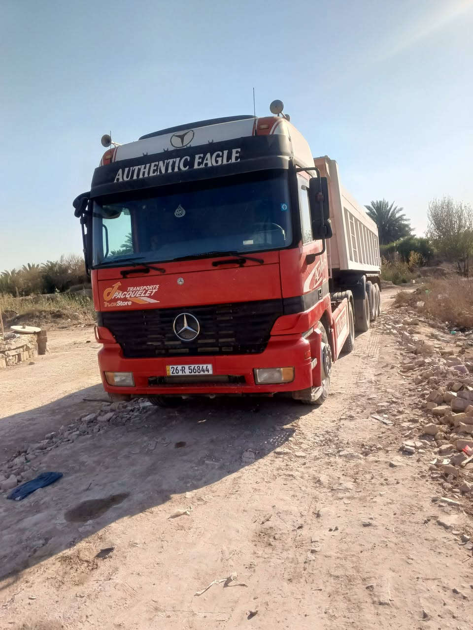 بسم الله الرحمن الرحيم‏ 
للبيع‪***********‬‏
مكينه 53
كير كهربائي 
قلاب 4محاور
