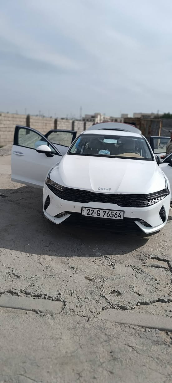 السلام عليكم 
كي 5 
23
خليجي 
سنويه 27تنتهي 
رقم اربيل 
ماشي 40قابل للزيادة 
كلشي مكفول عدا رصعه بصندوق خلفي 
***********
سعر 220اوبيه مجال خابرني اوخادم البصره
