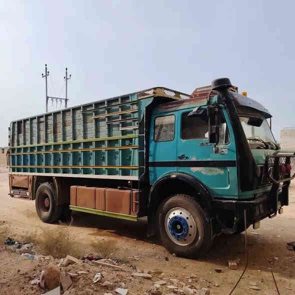 سلام عليكم للبيع البي شاصي 75 برچيم كفالة عامة شاصي مكفول بدون صبغ مكينة 10 جديدة لا وصرف ولا بخار اكسن چي اف مل 82 كير برميل 160 رقم كركوك انكليزي 3 لوحات اماسسة مقطورة قمارة ابلادية بدون صبغ تخم تاير حدادية جديدة الاستفسار ***********
