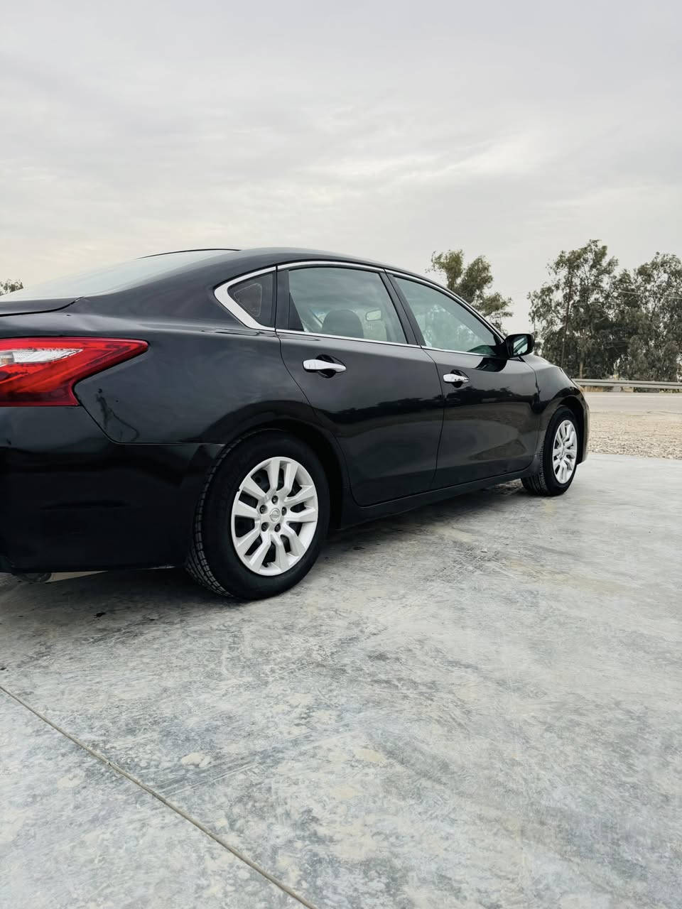 نيسان التيما موديل 2017 رقم دهوك رقم انكليزي سنوية وهزة جديدة وارد امريكي ضررهةجاملغ الخلفي مصلح ع البارد بدون صبغ سيارة جاهزة بدون نقص مكاني ديالى كنعان السعر ١٠٨ 
***********
