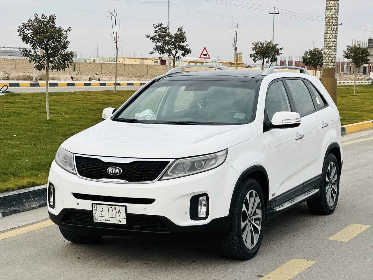 السلام عليكم.  للبيع.     سورنتو. 2014.
رقم بغداد.   مميز. مشروع وطني.  تحويل مباشر 

كويتيه.    فول مواصفات.   1/1.    

محرك.  V6.    معروفه مواصفات الكويتي 

جاهزه  وجديده.  بمعنى الكلمه. 

بيه تبديل قطعتين.     وصبغ قطعه فقط !!

مكفوله من ضربه دواخل.   شرط الفحص.  

السعر.  155 . $ وبيه مجال للطيبين 

مكاني.  الفلوجه الكرمه.

رقم الهاتف. ***********
