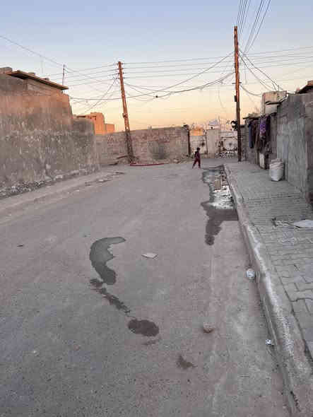 السلام عليكم بيت مساحه 300 يحتوي علا استقبال وغرفتين ومطبخ وصاله ترك خلفي كراج جبير العنوان حي النصر قطاع 5 

‭0772 743 8733‬
