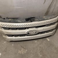 شباب شباك فورد هوه وقفل البونيد لون ابيض قيم واخذ مكاني بغداد  0783303...