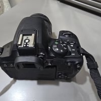 كانون 850D • عدسة ١٨-٥٥ • نظيفه ١٠٠٪