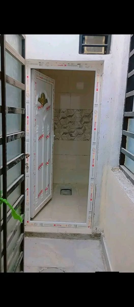 بيت للايجار مساحه 100 بيت نظيف وجديد 

بيت كامل وجاهز قرب حلويات ابو حمزية نهاية الحبوبي

بي 2 غرف نوم و 2 صحيات واستقبال وصاله 

مراسلة مهندس أنس الجنابي 
*********** 
واتساب فقط
