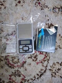 ميزان صغير • شغال • بطاريات