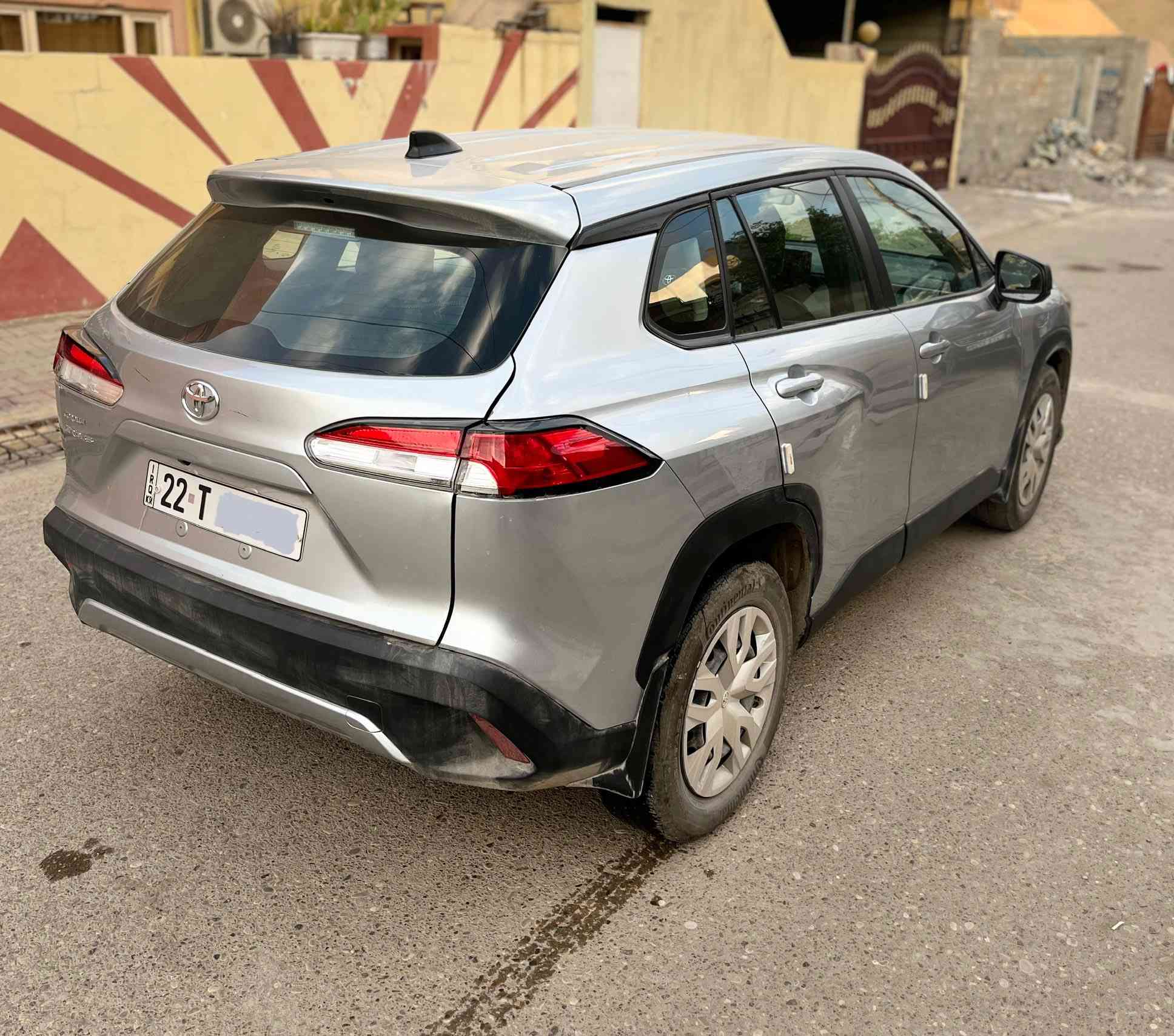 سلام عليكم  للبيع كورلا كروس
موديل 2024 
بانزين مو هايبرد مكينه 20 المرغوب 
كير محرك شرط 
مواصفات L معروفه 
شاشه كامره دواره خلفي 
تبريد بيانو 
هندبريك بصمه 
اوتو هولد 
تحديد سرعه 
تحديد مسار 
داخل لونين 
كشنات مدوشمه 
ضررها فقط صندوك مبدل بدون دواخل شرط 
سياره حلوه وكاعده ونضيفه 
سنويه لل 30 
سياره ماشيه 61 الف كيلو
سعرها 193 ورقه (19.300 دولار)
مكان سياره كركوك قادسيه 
***********
