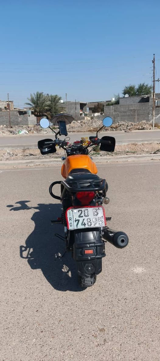 السلام عليكم دايوان لايتي ياباني رقم وسنويه مشروع وطني لون برتقالي ما مفتوحه كهربائيات كلهه شغاله كالي ناصي شلعه اتشگ الگاع معدل فول رحاله دسكات بريكات جدد بل مكان الدراجه رزانه فول مكينه خرسه  مكان بغداد محموديه حي الشهداء *********** السعر 1850وبيهه مجااال للطيبين
