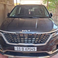 كيا كرنفال 23 فئة SX PRESTIGE  السعر المطلوب 305 ورقة   لون فيلي ميتال...