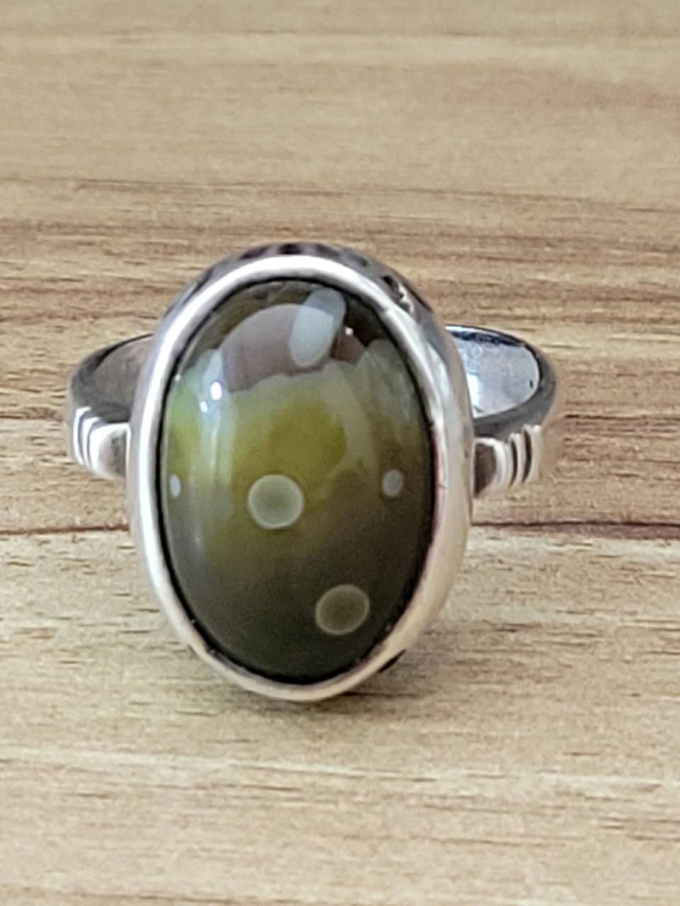 محبس سليماني قديم صياغة يدوية للبيع السعر ٤٠  عنوان بغداد كرادة هاتف واتساب ***********
